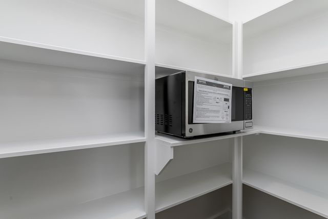 909 SPYGLASS CT, Columbia, MO 65201