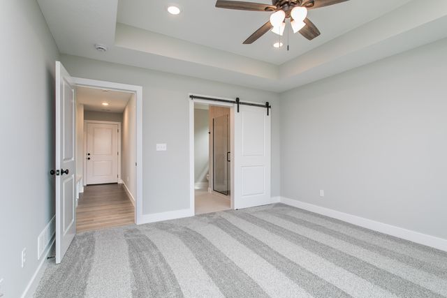 909 SPYGLASS CT, Columbia, MO 65201