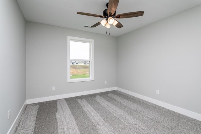 909 SPYGLASS CT, Columbia, MO 65201