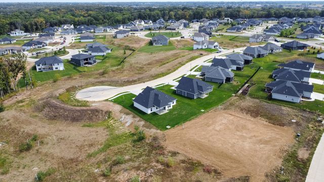 909 SPYGLASS CT, Columbia, MO 65201