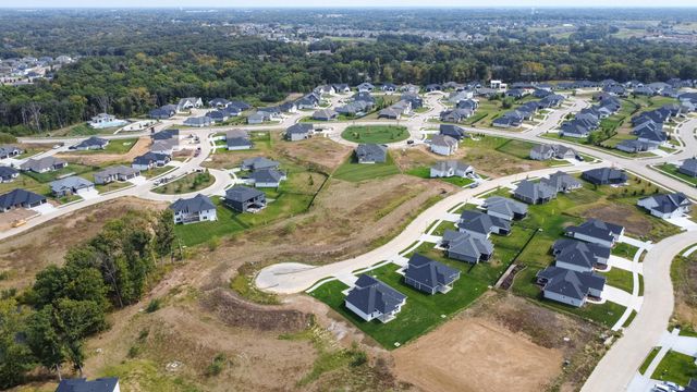 909 SPYGLASS CT, Columbia, MO 65201