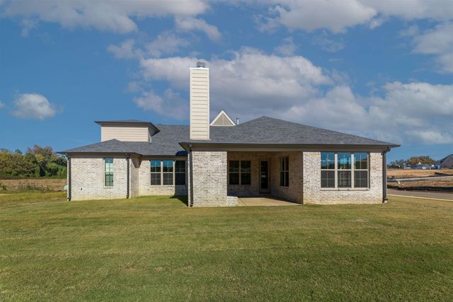 195 SUGALINA VALLEY DR, Oakland, TN 38060