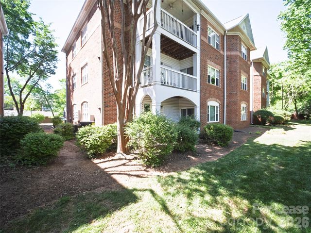 5609 Fairview Road, Charlotte, NC 28209