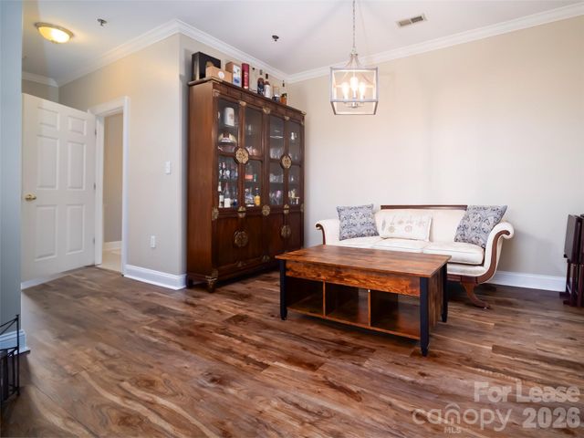 5609 Fairview Road, Charlotte, NC 28209