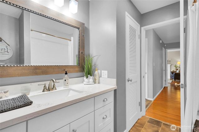 19041 21st Avenue NW, Shoreline, WA 98177