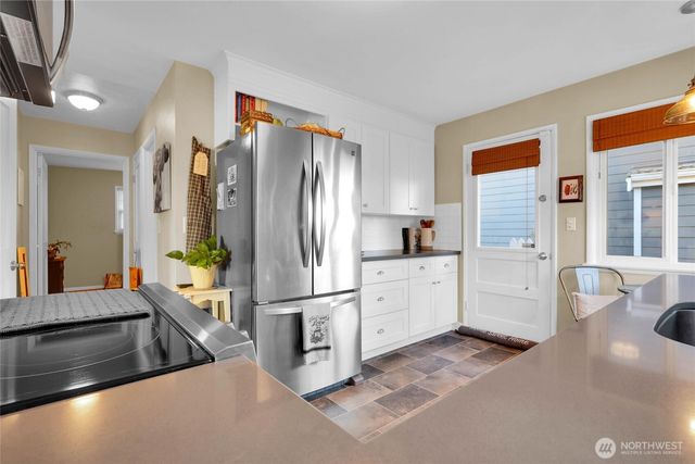 19041 21st Avenue NW, Shoreline, WA 98177