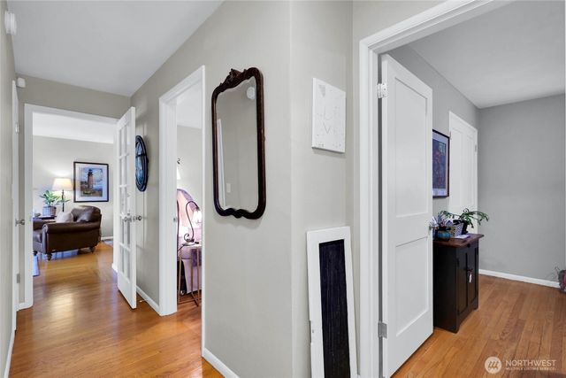 19041 21st Avenue NW, Shoreline, WA 98177