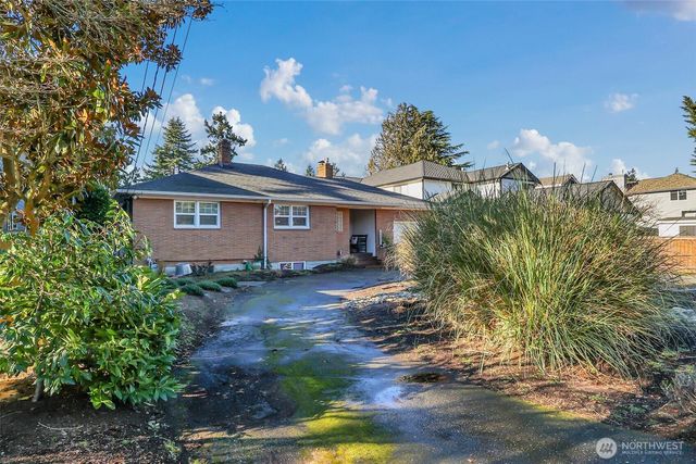 19041 21st Avenue NW, Shoreline, WA 98177