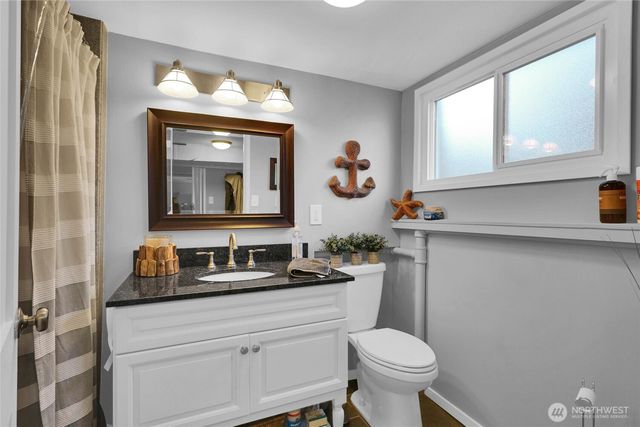 19041 21st Avenue NW, Shoreline, WA 98177