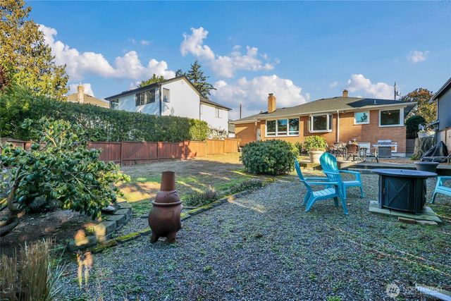 19041 21st Avenue NW, Shoreline, WA 98177