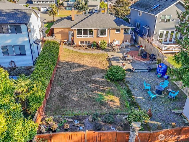 19041 21st Avenue NW, Shoreline, WA 98177