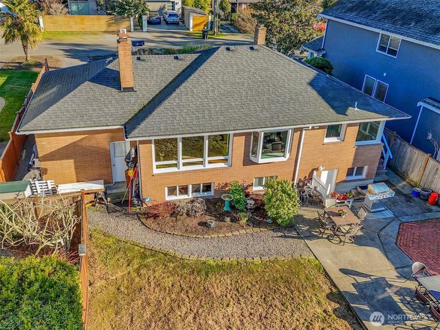 19041 21st Avenue NW, Shoreline, WA 98177