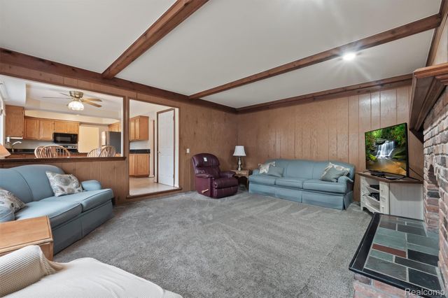 52580 Southdown Road, Shelby Charter Township, MI 48316