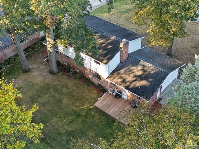 52580 Southdown Road, Shelby Charter Township, MI 48316