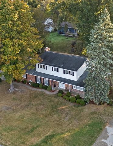 52580 Southdown Road, Shelby Charter Township, MI 48316