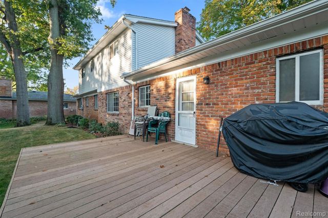 52580 Southdown Road, Shelby Charter Township, MI 48316