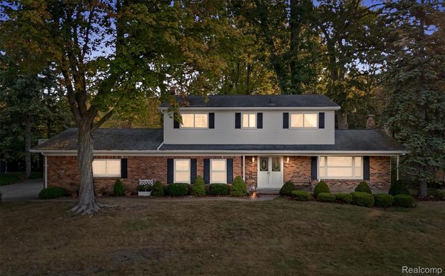 52580 Southdown Road, Shelby Charter Township, MI 48316