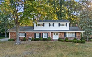 52580 Southdown Road, Shelby Charter Township, MI 48316