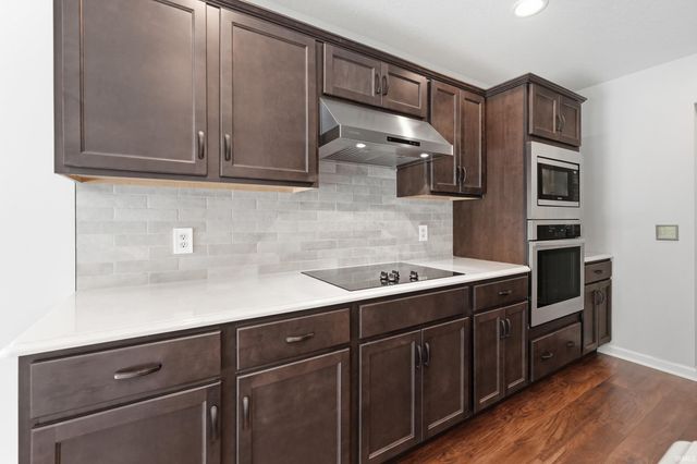 14399 Verona Lakes Passage, Fort Wayne, IN 46814