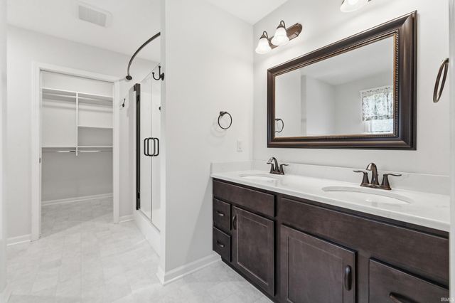 14399 Verona Lakes Passage, Fort Wayne, IN 46814