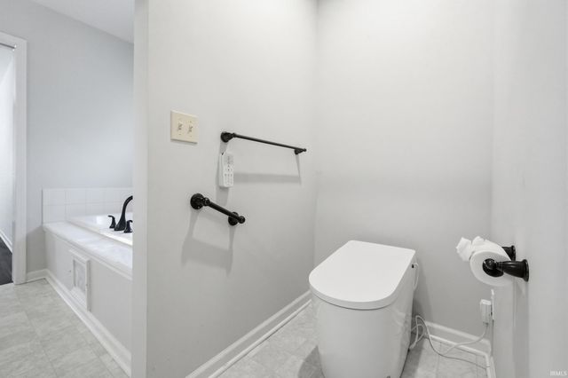 14399 Verona Lakes Passage, Fort Wayne, IN 46814