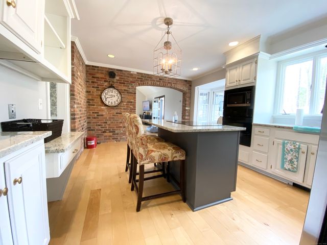 61 High Rock Road, Newtown, CT 06482