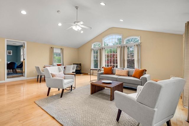 1 Tuxbury Lane, Amesbury, MA 01913