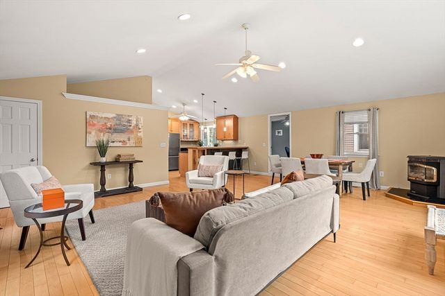 1 Tuxbury Lane, Amesbury, MA 01913