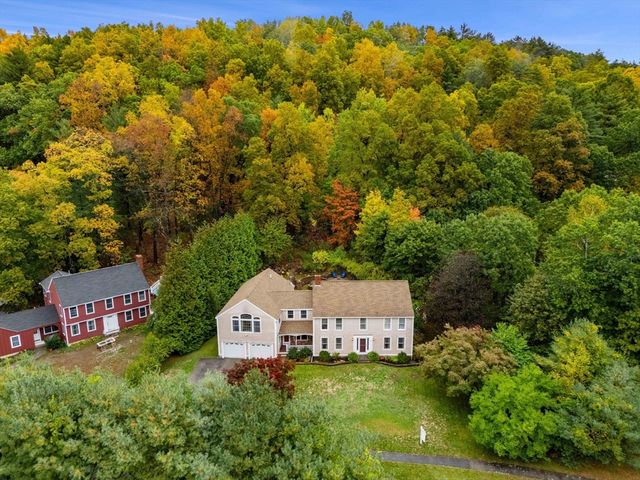 1 Tuxbury Lane, Amesbury, MA 01913