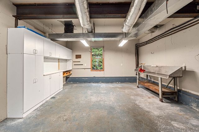 1 Tuxbury Lane, Amesbury, MA 01913