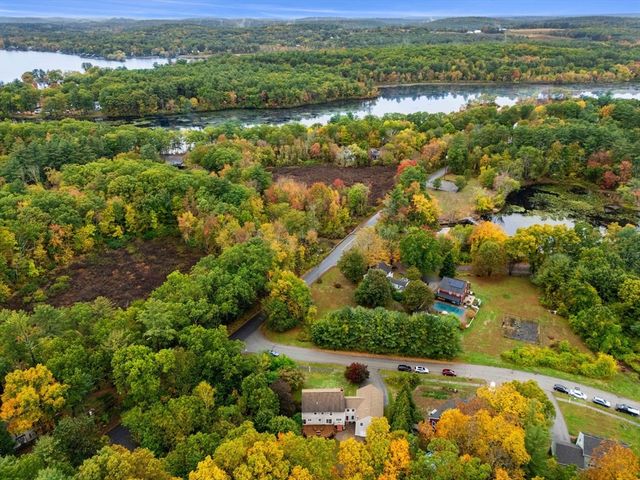 1 Tuxbury Lane, Amesbury, MA 01913