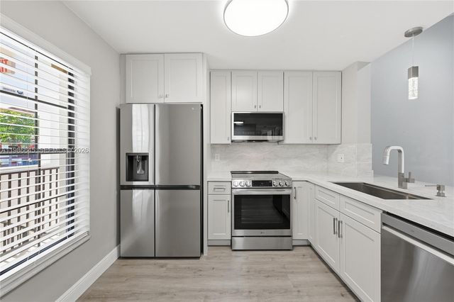 2564 NW 89th Dr 2564, Coral Springs, FL 33065