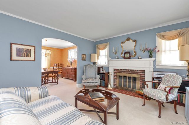 44 Fern Street, Floral Park, NY 11001