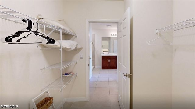 513 Nelson RD N, Cape Coral, FL 33993