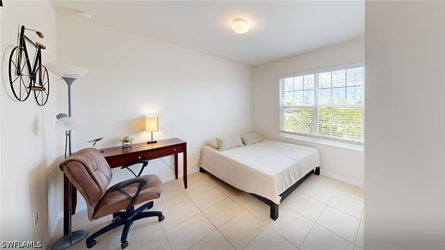 513 Nelson RD N, Cape Coral, FL 33993