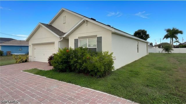 513 Nelson RD N, Cape Coral, FL 33993