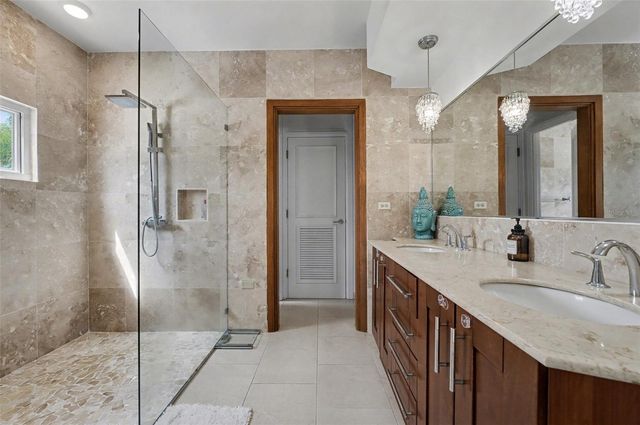 20 PASEO LAS PALMAS, Dorado, PR 00646