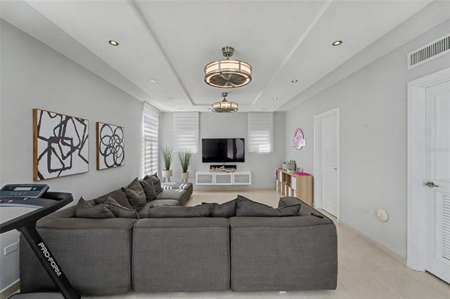 20 PASEO LAS PALMAS, Dorado, PR 00646