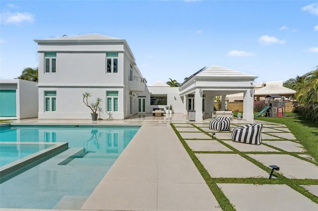 20 PASEO LAS PALMAS, Dorado, PR 00646