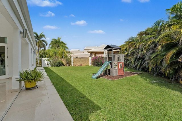 20 PASEO LAS PALMAS, Dorado, PR 00646