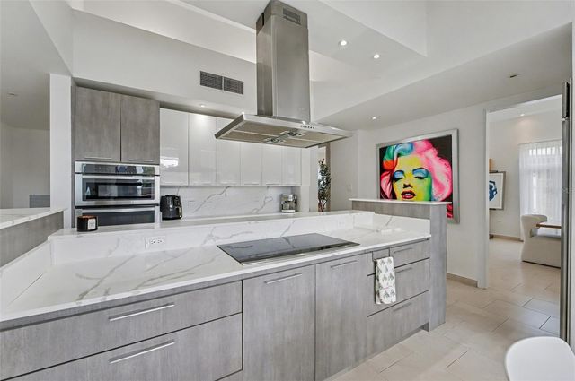 20 PASEO LAS PALMAS, Dorado, PR 00646