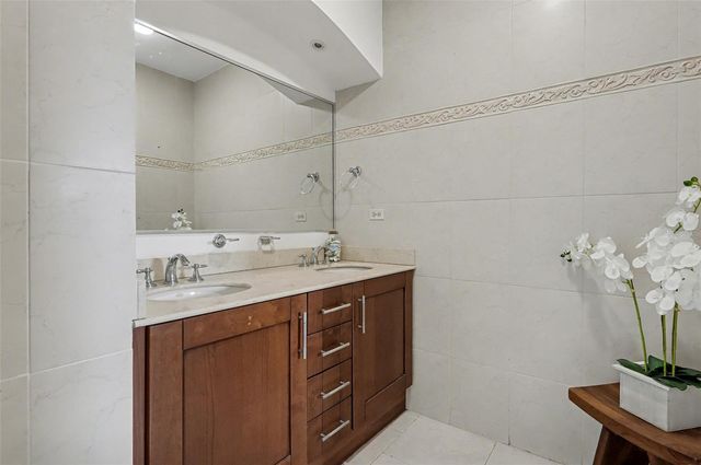 20 PASEO LAS PALMAS, Dorado, PR 00646