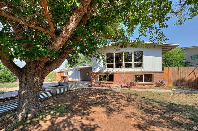 615 ROSETREE LN, Moab, UT 84532