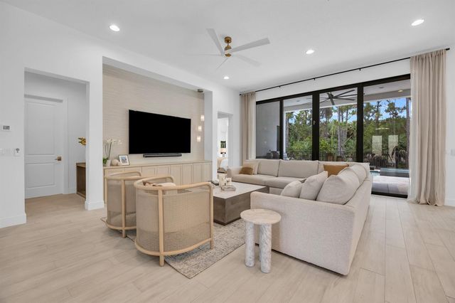 13372 Bernoulli Way, Palm Beach Gardens, FL 33418