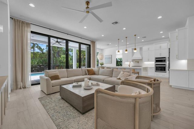 13372 Bernoulli Way, Palm Beach Gardens, FL 33418