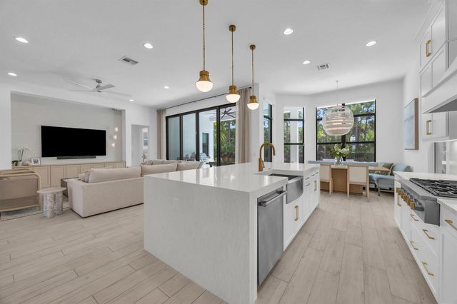 13372 Bernoulli Way, Palm Beach Gardens, FL 33418