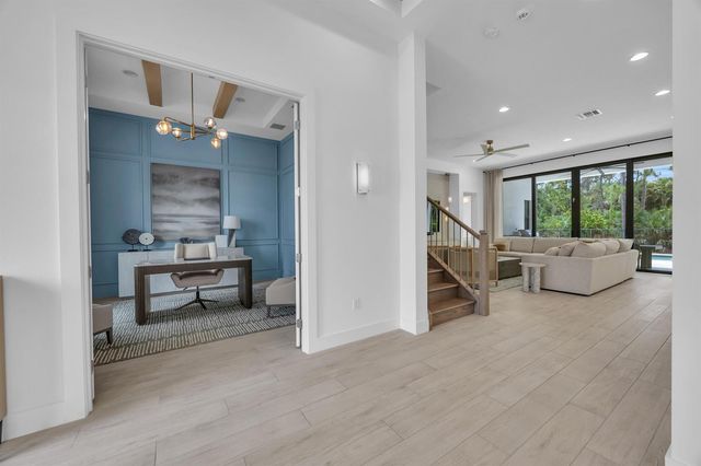 13372 Bernoulli Way, Palm Beach Gardens, FL 33418