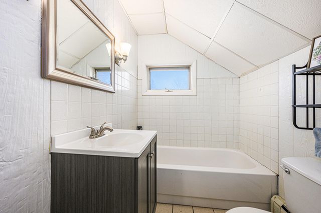 211 N Maple Street, Sturgis, MI 49091