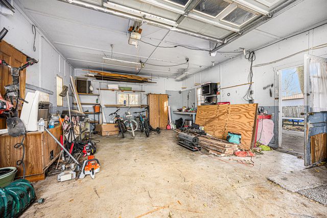 211 N Maple Street, Sturgis, MI 49091