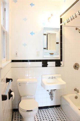 28 Cottage Street 1, New Haven, CT 06511